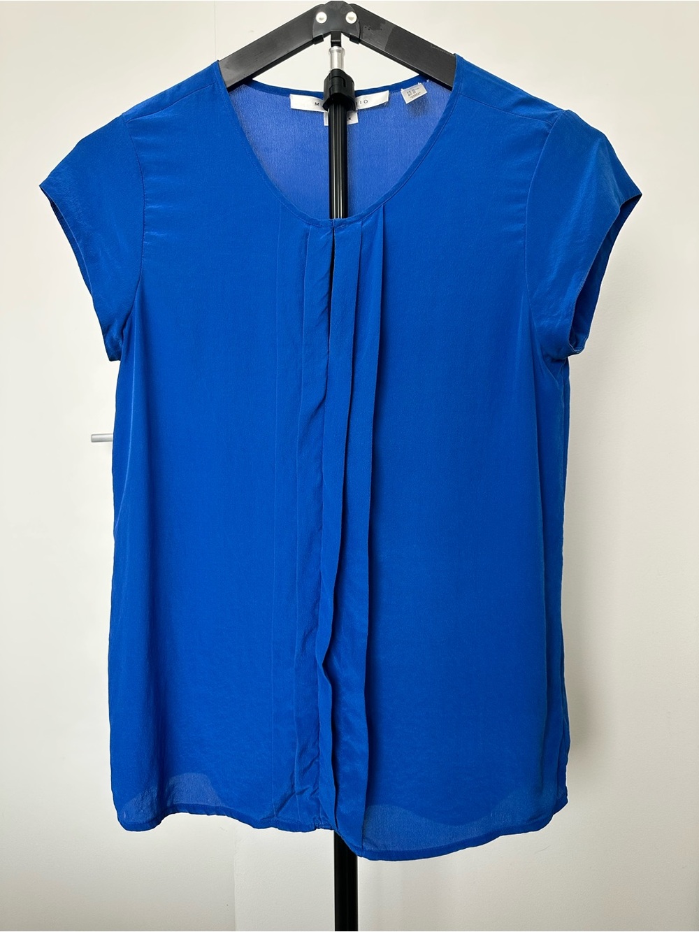 Max Studio Womens M 100% Silk Blue Blouse Short Sleeve High Low Pleated Top
